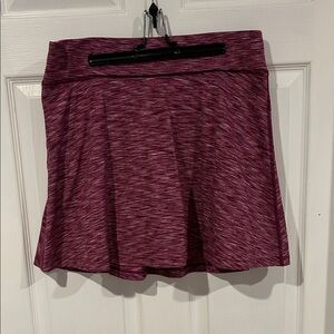 Lou & Grey Berry Spacedye Athleisure Skort